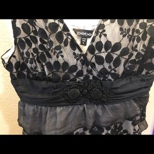 bebe Black Floral Lace Sleeveless V-Neck Top